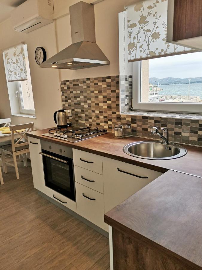 Apartment Roman Бетина Екстериор снимка