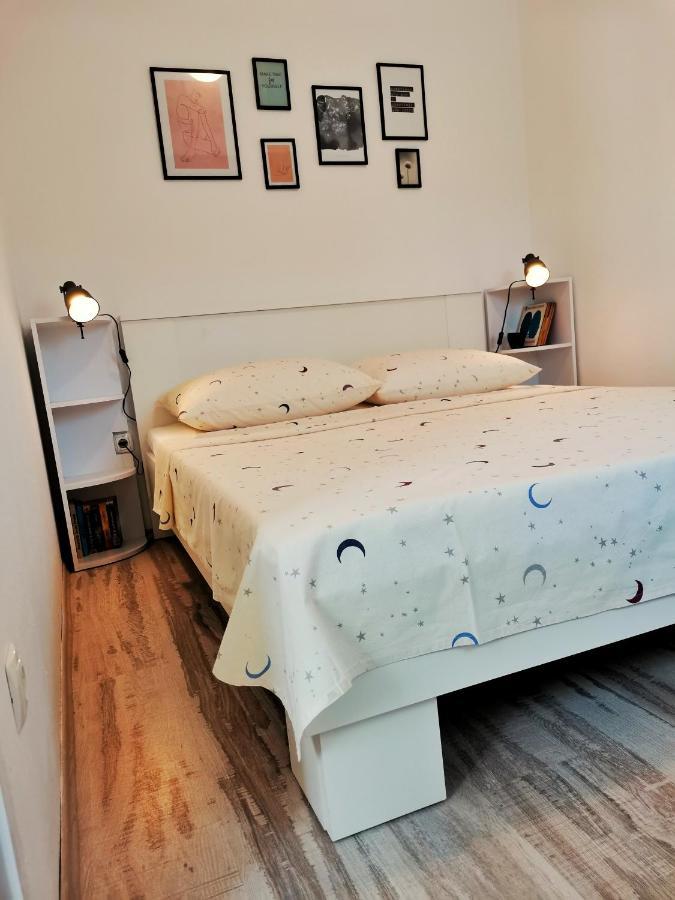Apartment Roman Бетина Екстериор снимка